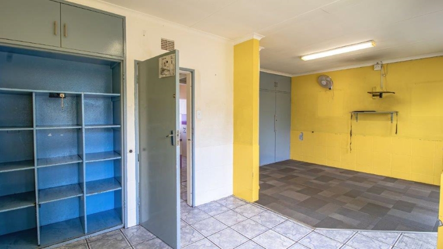 7 Bedroom Property for Sale in Aston Manor Gauteng