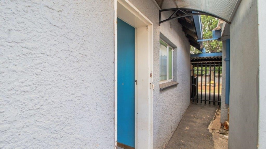 7 Bedroom Property for Sale in Aston Manor Gauteng
