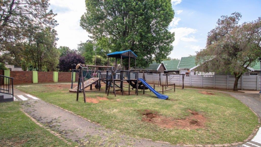 7 Bedroom Property for Sale in Aston Manor Gauteng