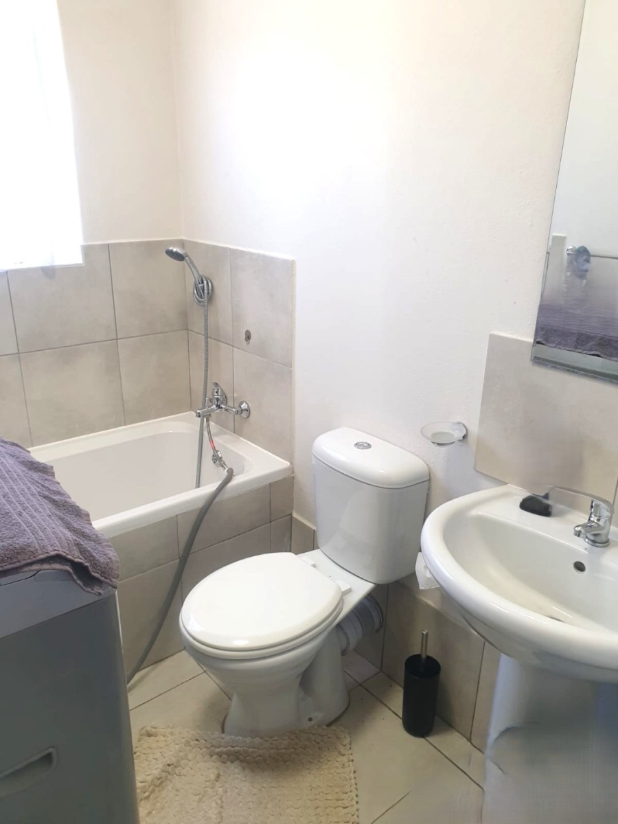 2 Bedroom Property for Sale in Benoni North Gauteng