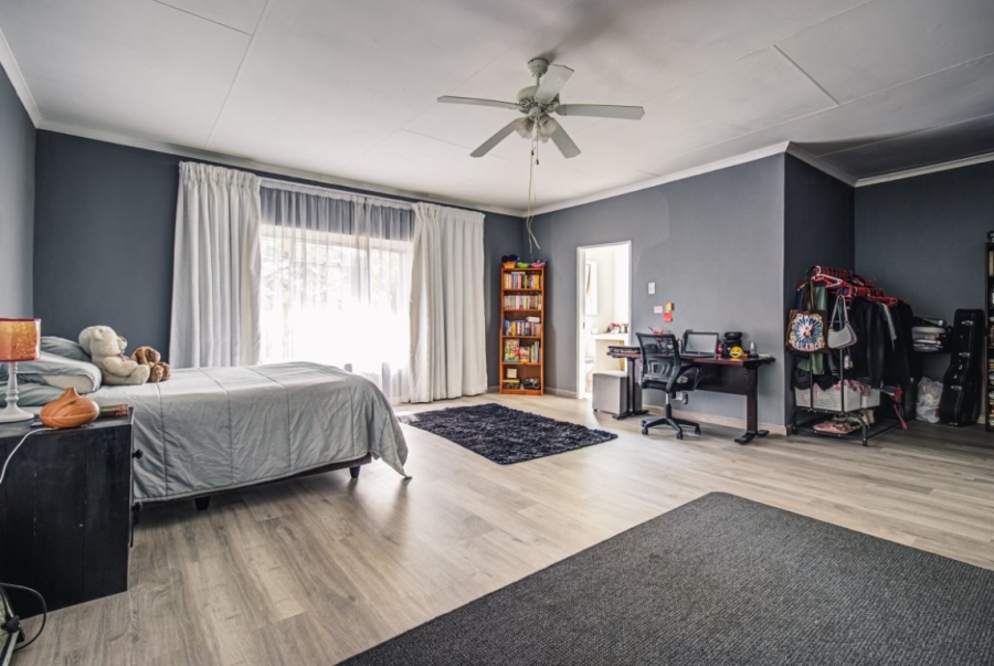 4 Bedroom Property for Sale in Isandovale Gauteng