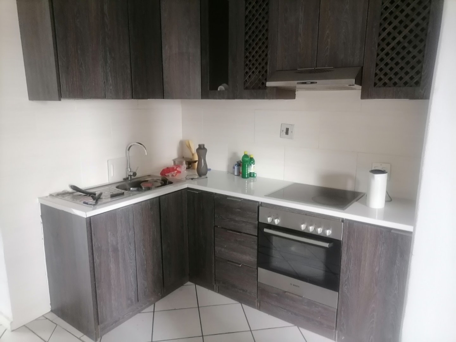 To Let 1 Bedroom Property for Rent in La Montagne Gauteng