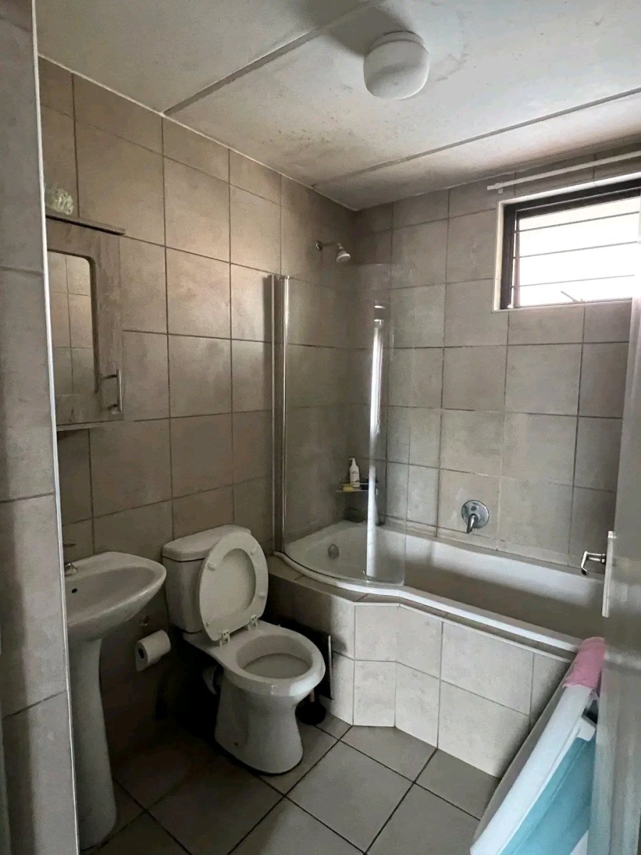 To Let 2 Bedroom Property for Rent in Montana Tuine Gauteng