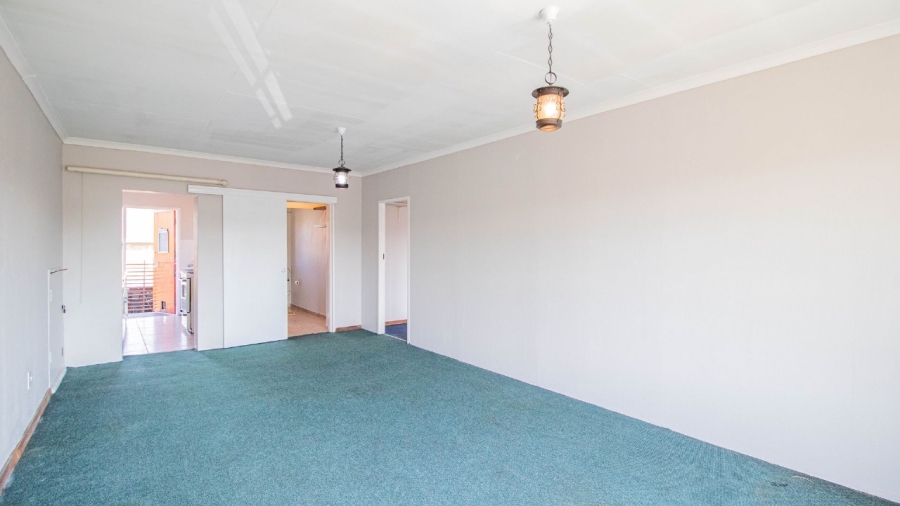 5 Bedroom Property for Sale in Marais Steyn Park Gauteng