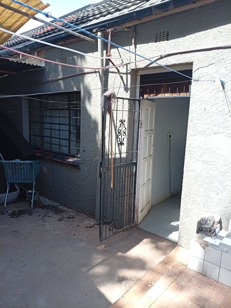 7 Bedroom Property for Sale in Vrededorp Gauteng
