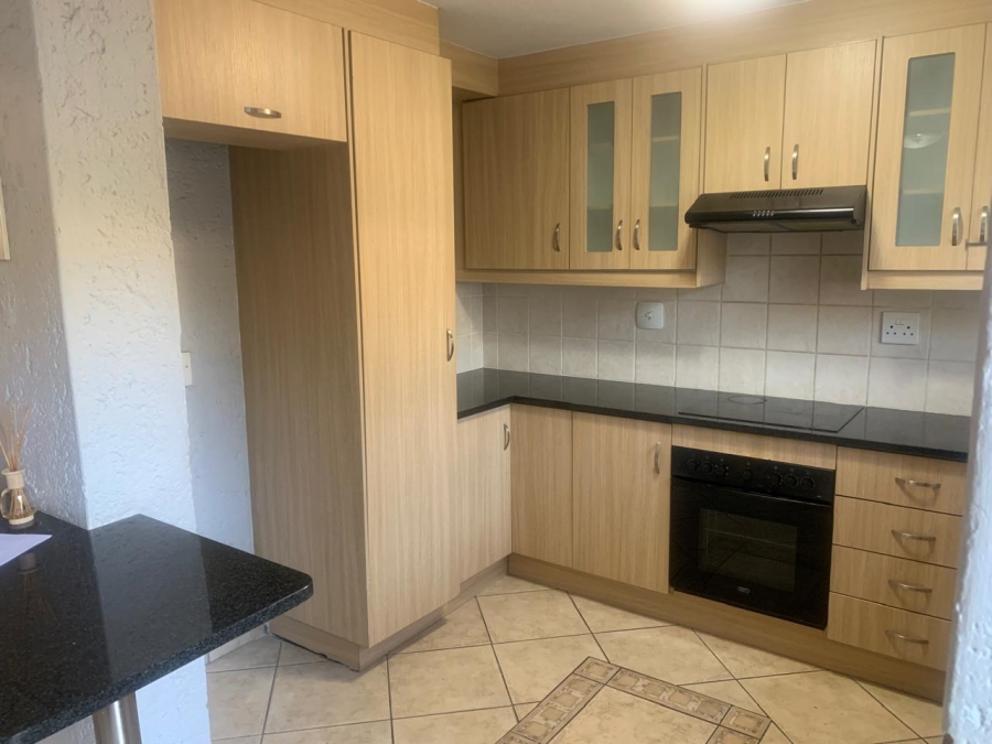 To Let 3 Bedroom Property for Rent in Bassonia Rock Gauteng
