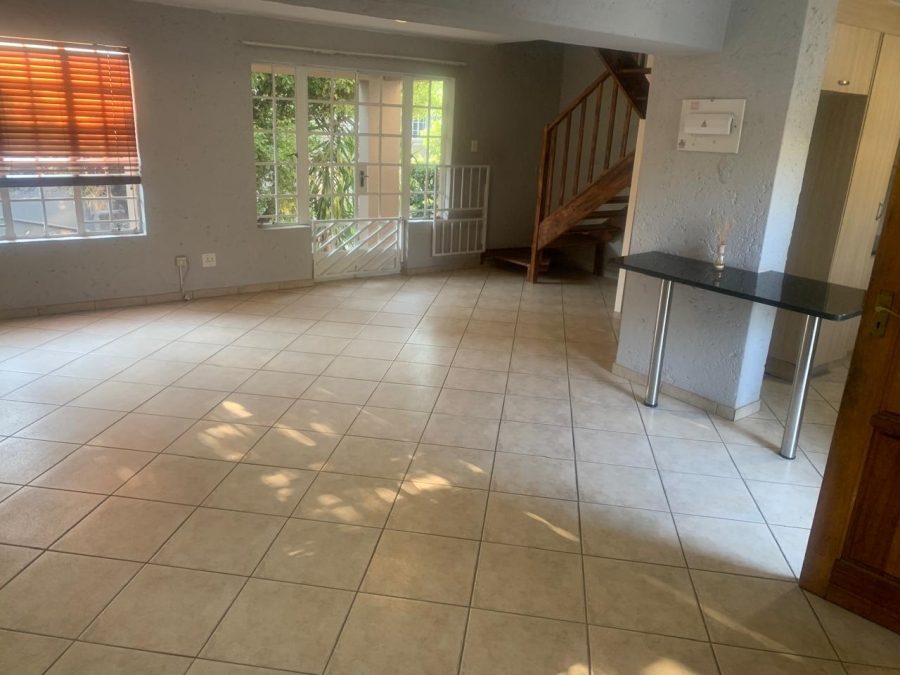 To Let 3 Bedroom Property for Rent in Bassonia Rock Gauteng