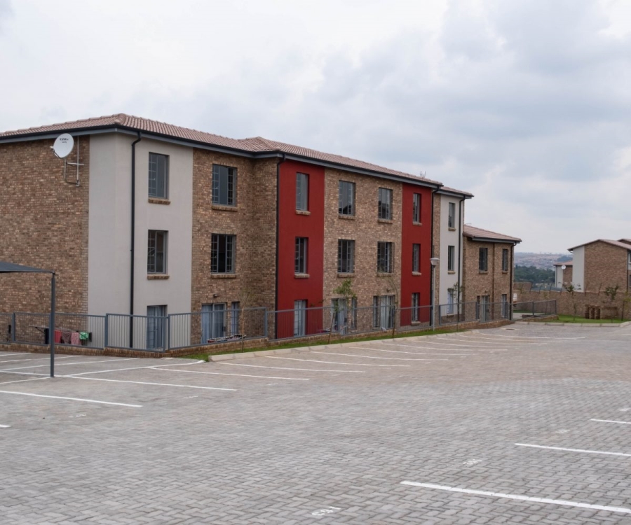 2 Bedroom Property for Sale in Rooihuiskraal North Gauteng