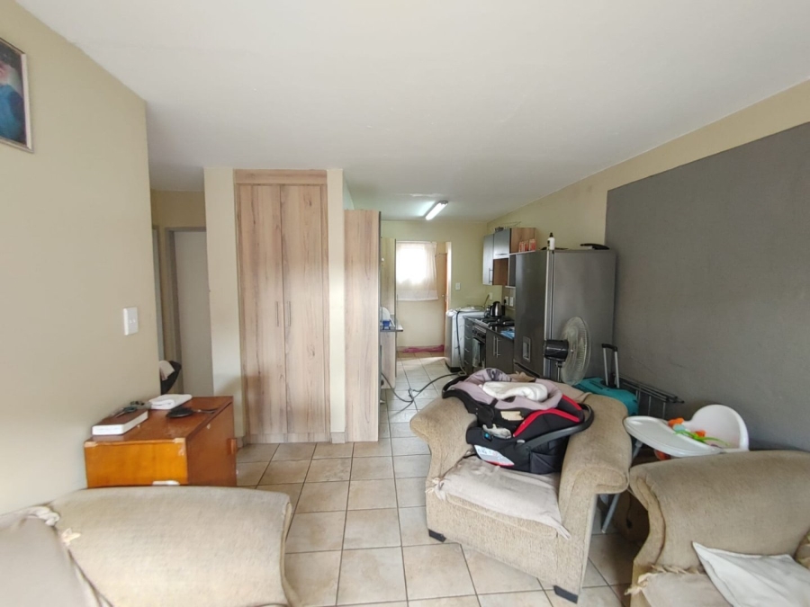 2 Bedroom Property for Sale in Rooihuiskraal North Gauteng
