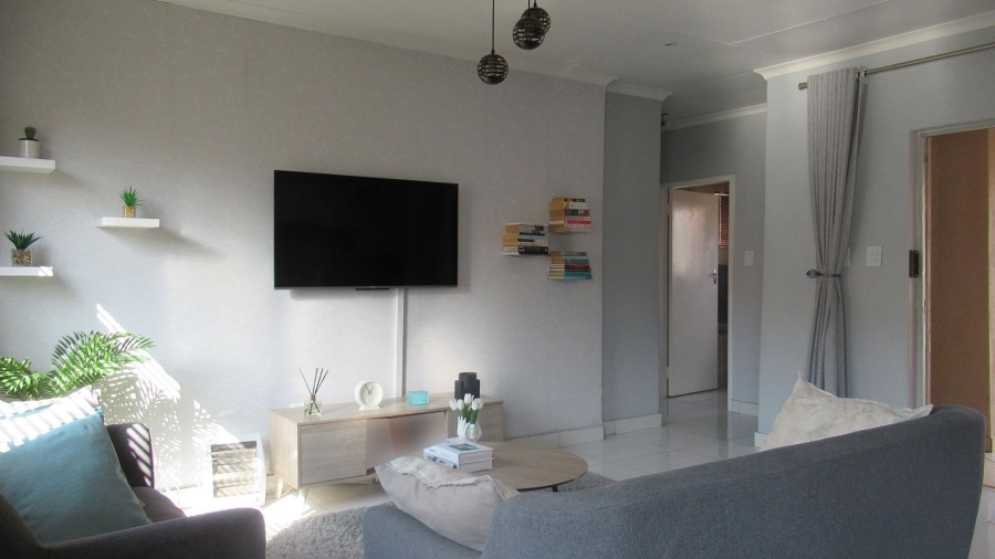 2 Bedroom Property for Sale in Noordhang Gauteng