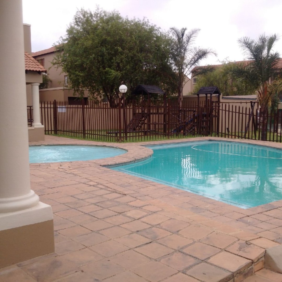 2 Bedroom Property for Sale in Noordhang Gauteng
