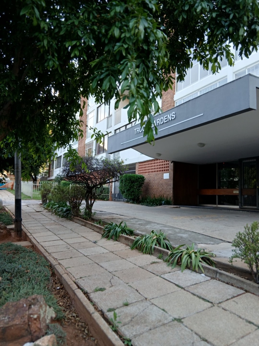 2 Bedroom Property for Sale in Illovo Gauteng