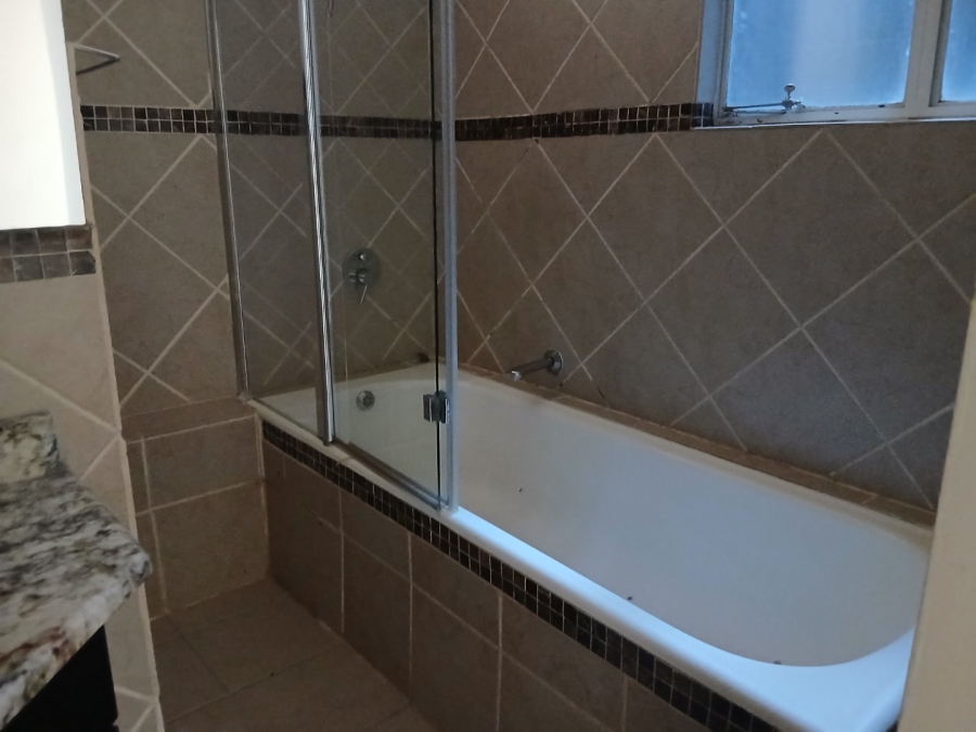2 Bedroom Property for Sale in Illovo Gauteng