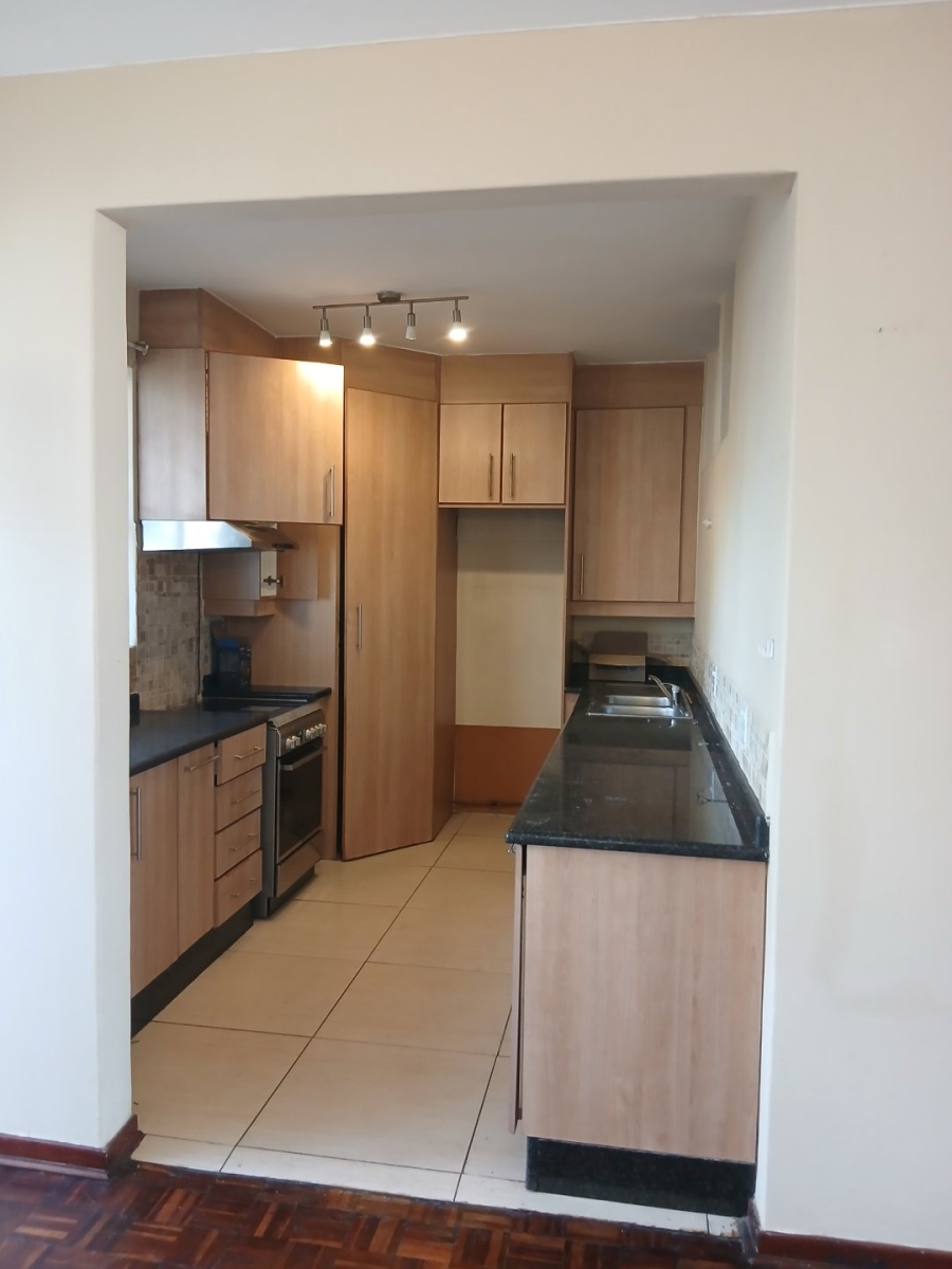 To Let 2 Bedroom Property for Rent in Illovo Gauteng
