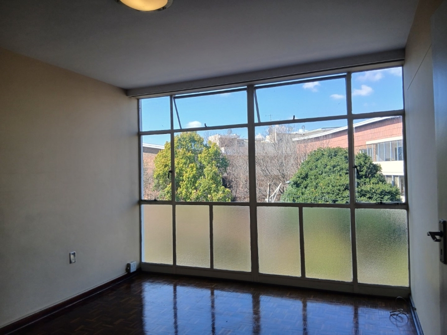 To Let 2 Bedroom Property for Rent in Illovo Gauteng
