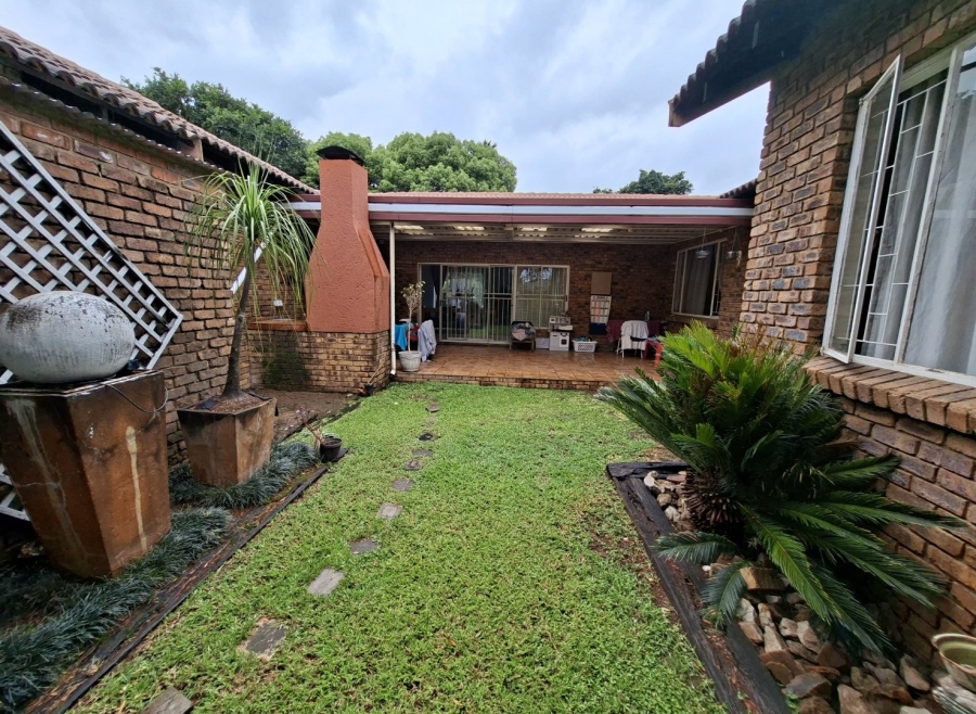 3 Bedroom Property for Sale in Villieria Gauteng