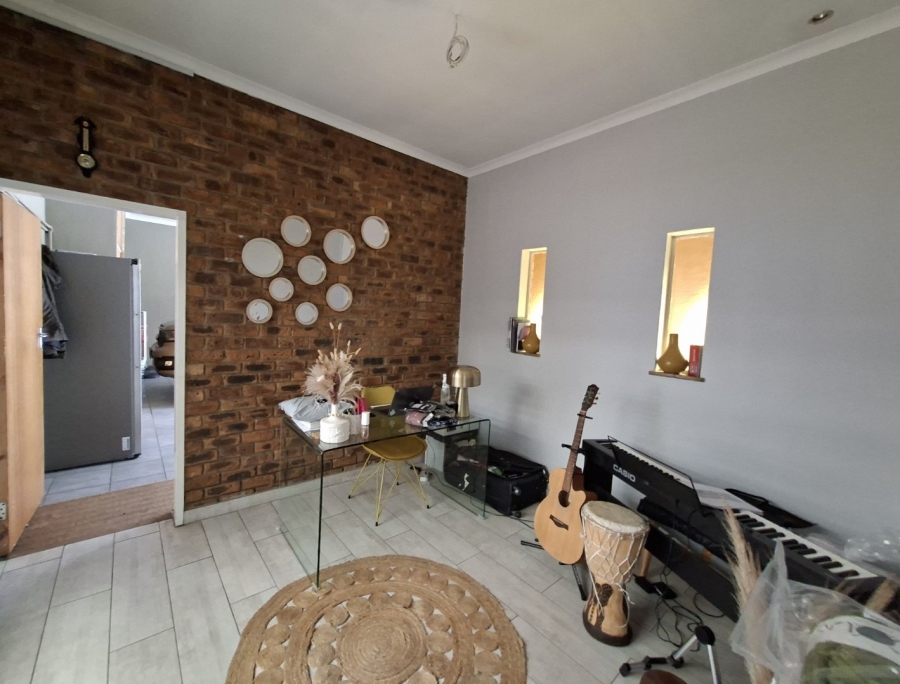 3 Bedroom Property for Sale in Villieria Gauteng