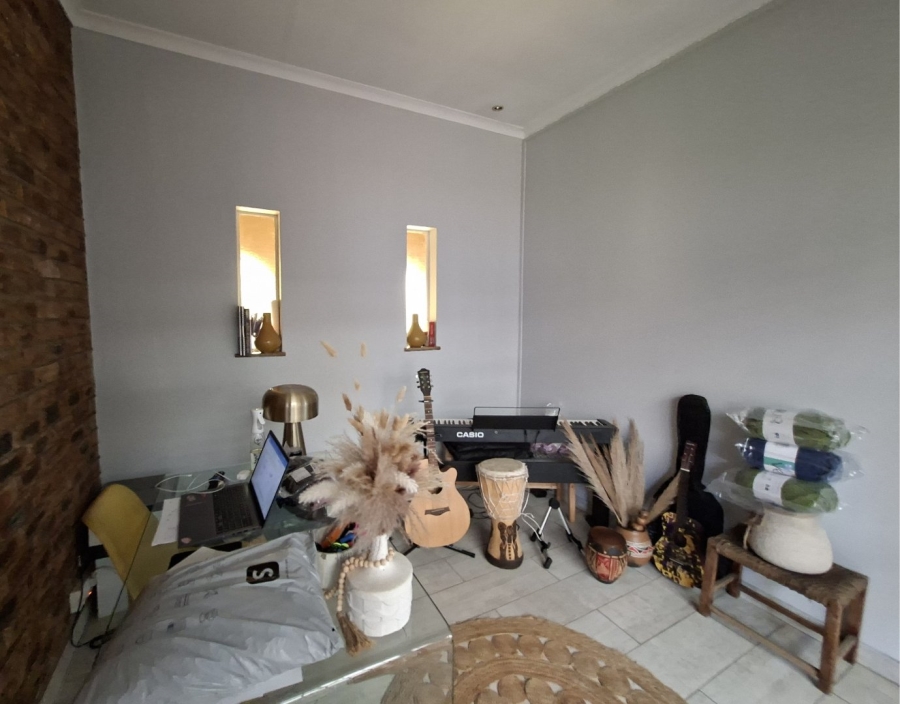 3 Bedroom Property for Sale in Villieria Gauteng
