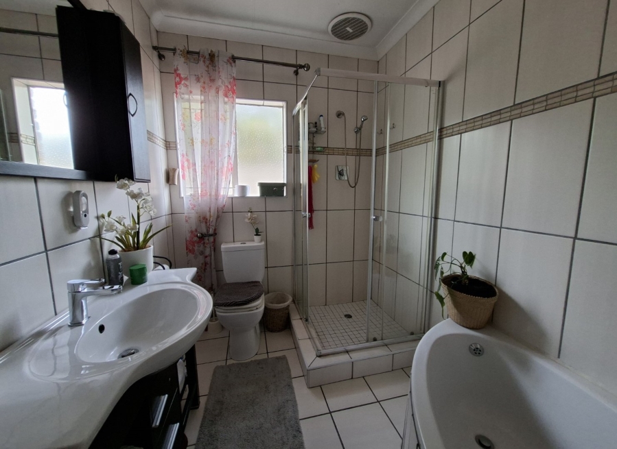 3 Bedroom Property for Sale in Villieria Gauteng