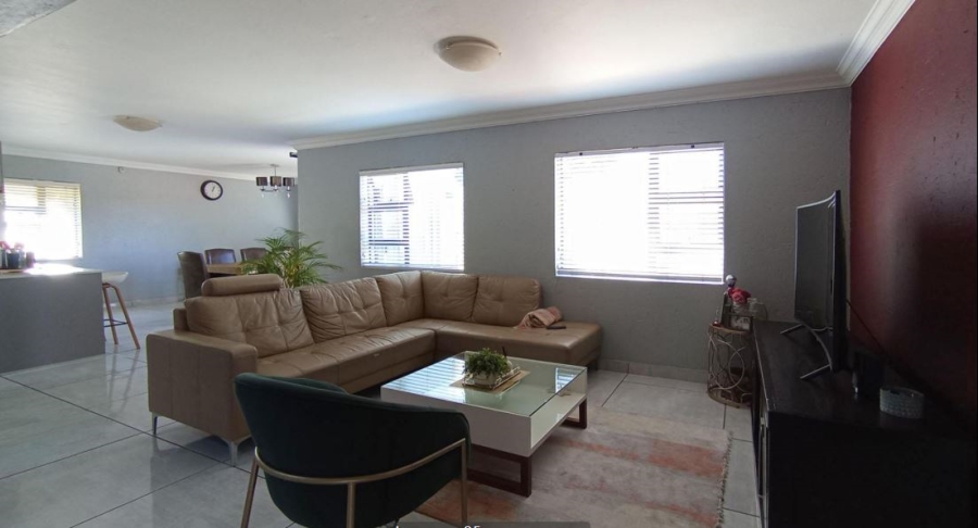 3 Bedroom Property for Sale in Noordwyk Gauteng