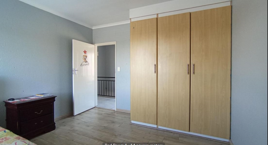 3 Bedroom Property for Sale in Noordwyk Gauteng