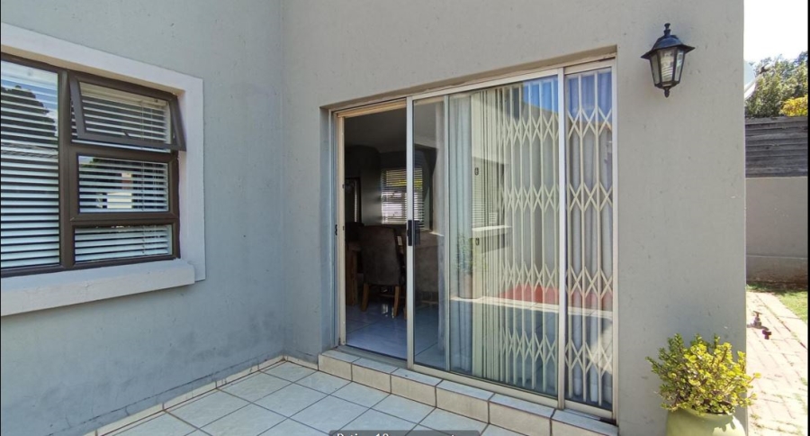 3 Bedroom Property for Sale in Noordwyk Gauteng