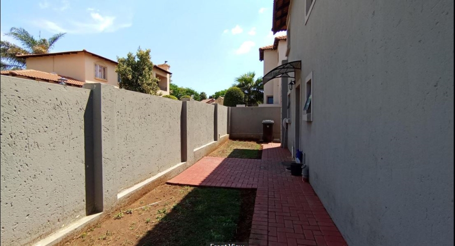 3 Bedroom Property for Sale in Noordwyk Gauteng
