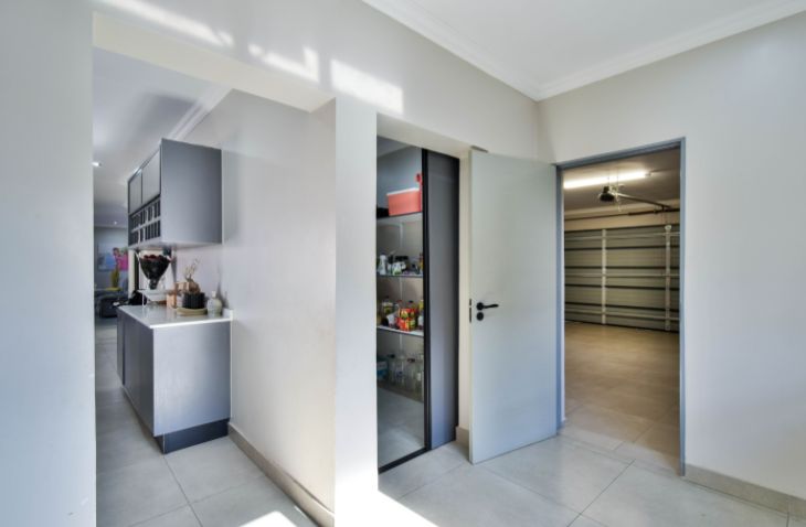 6 Bedroom Property for Sale in Savannah Country Estate Gauteng