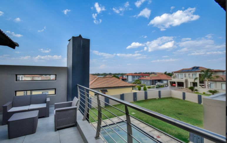 6 Bedroom Property for Sale in Savannah Country Estate Gauteng