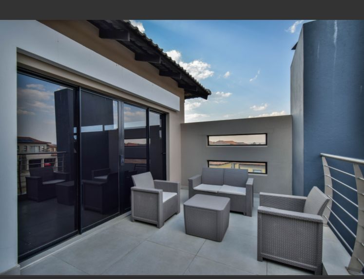 6 Bedroom Property for Sale in Savannah Country Estate Gauteng
