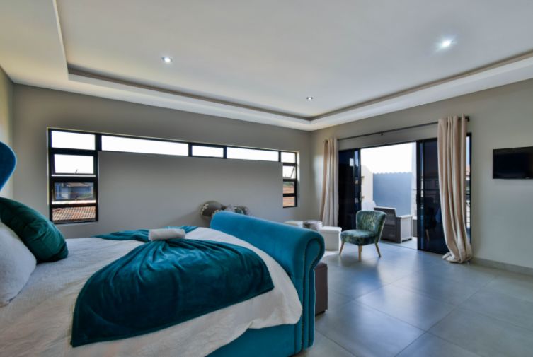 6 Bedroom Property for Sale in Savannah Country Estate Gauteng