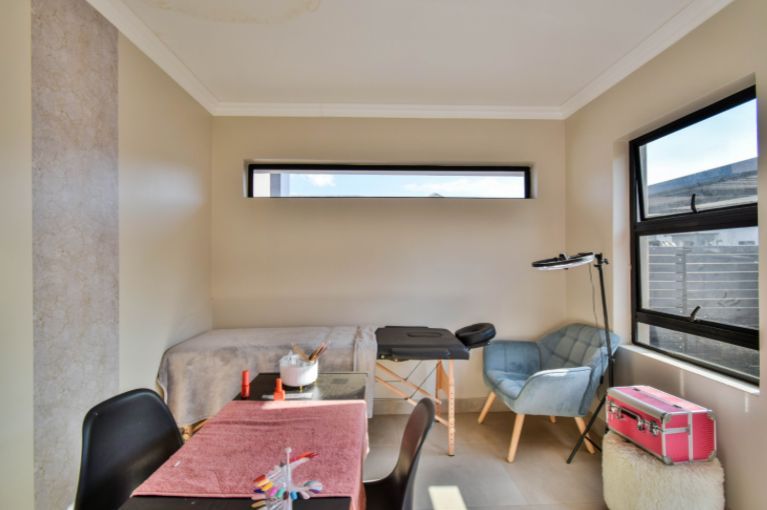 6 Bedroom Property for Sale in Savannah Country Estate Gauteng