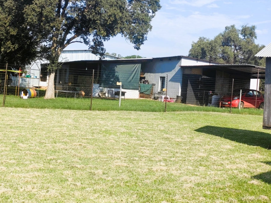 Commercial Property for Sale in Zandfontein AH Gauteng