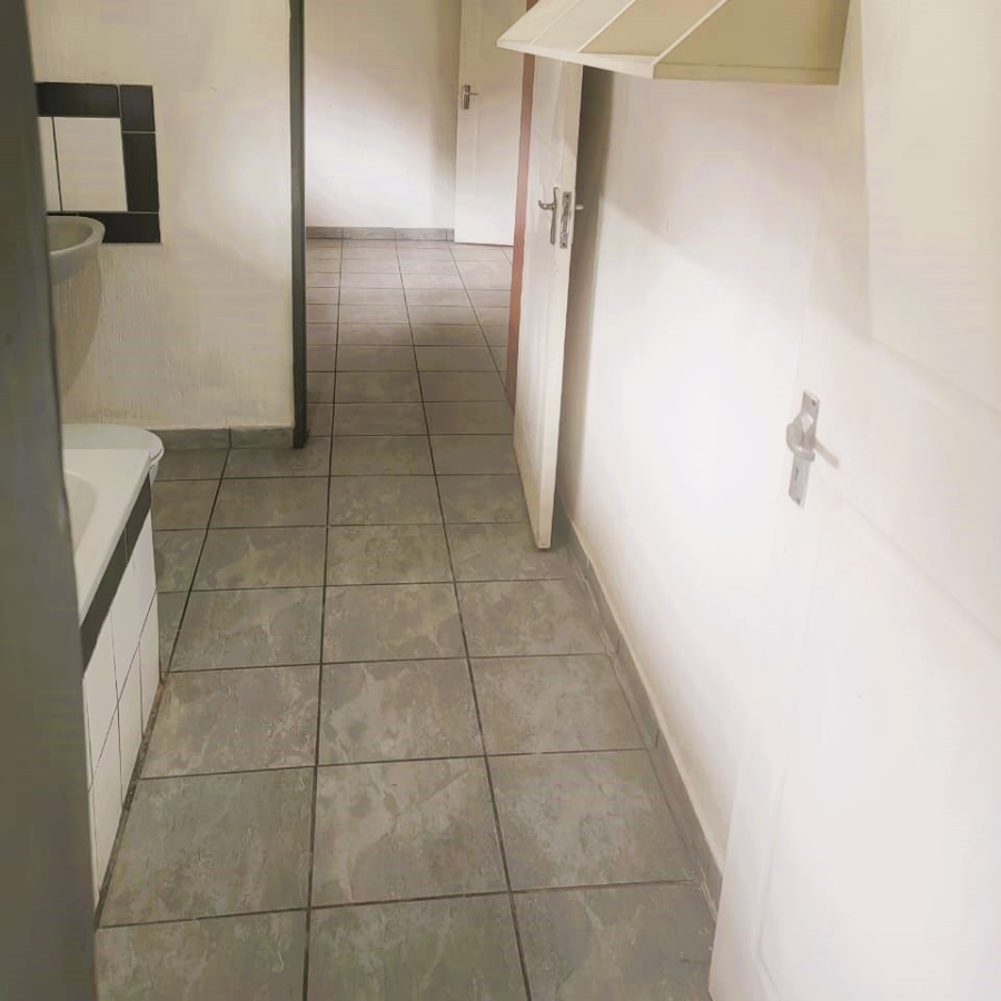 Commercial Property for Sale in Zandfontein AH Gauteng