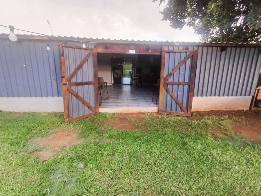 Commercial Property for Sale in Zandfontein AH Gauteng