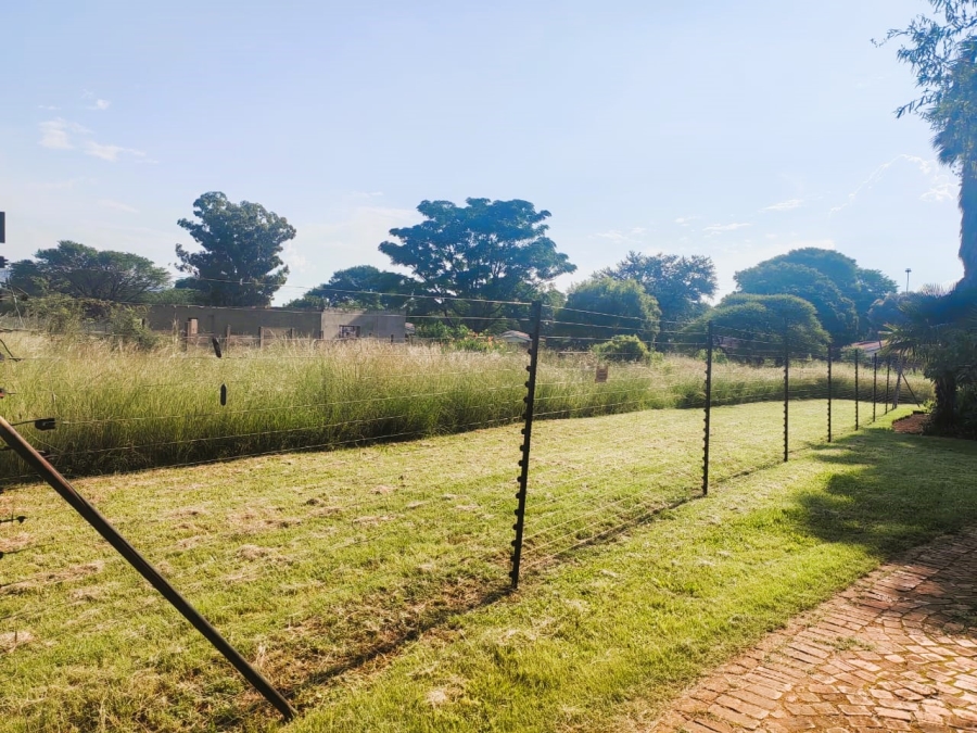 Commercial Property for Sale in Zandfontein AH Gauteng