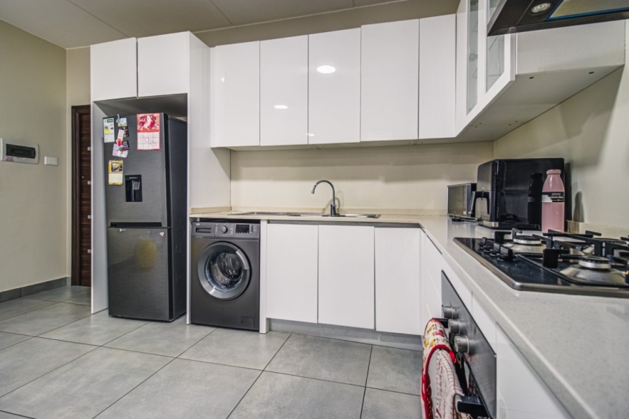 1 Bedroom Property for Sale in Kensington Gauteng