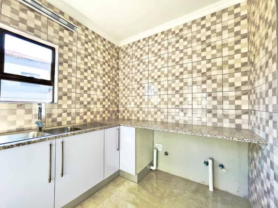 To Let 4 Bedroom Property for Rent in Sagewood Gauteng