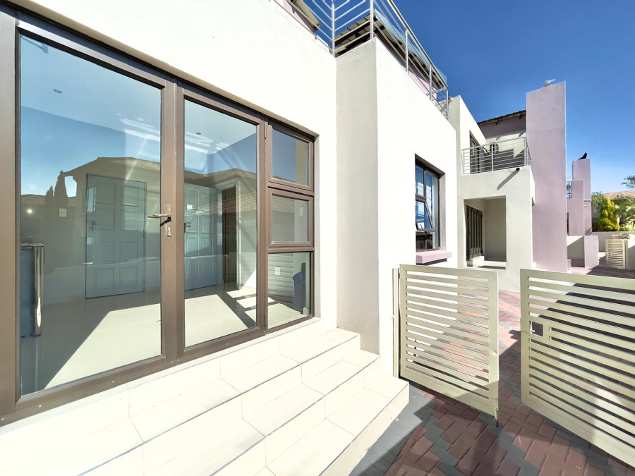 To Let 4 Bedroom Property for Rent in Sagewood Gauteng