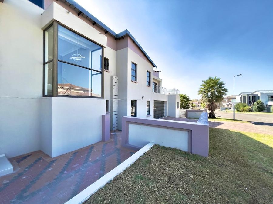 To Let 4 Bedroom Property for Rent in Sagewood Gauteng