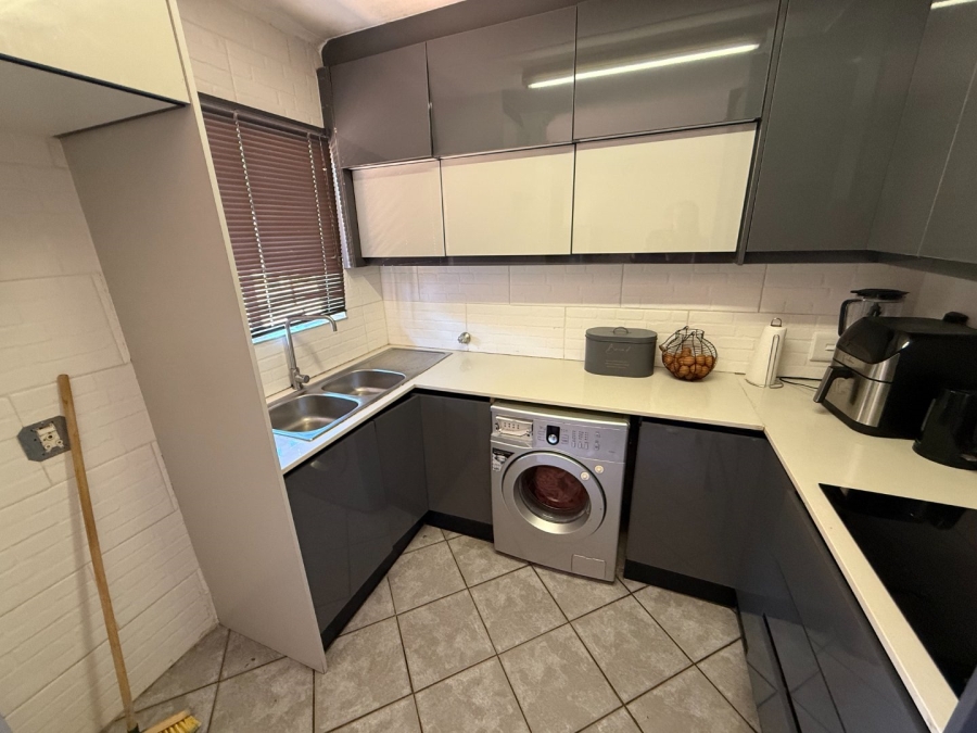 2 Bedroom Property for Sale in Highveld Gauteng