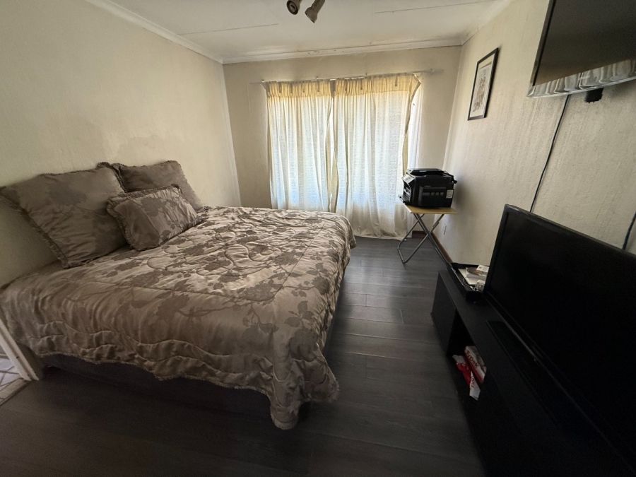 2 Bedroom Property for Sale in Highveld Gauteng