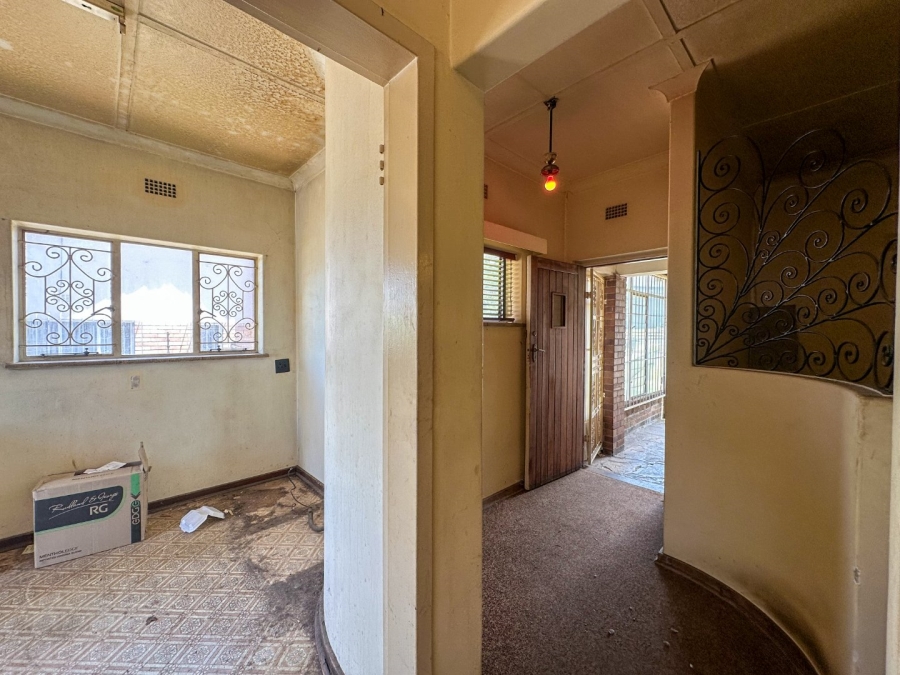 3 Bedroom Property for Sale in Linmeyer Gauteng