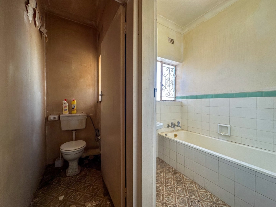 3 Bedroom Property for Sale in Linmeyer Gauteng