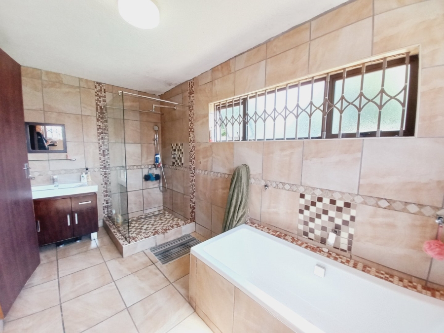 3 Bedroom Property for Sale in Primrose East Gauteng