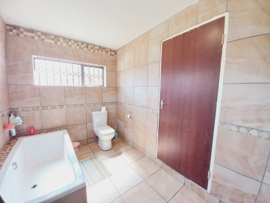 3 Bedroom Property for Sale in Primrose East Gauteng