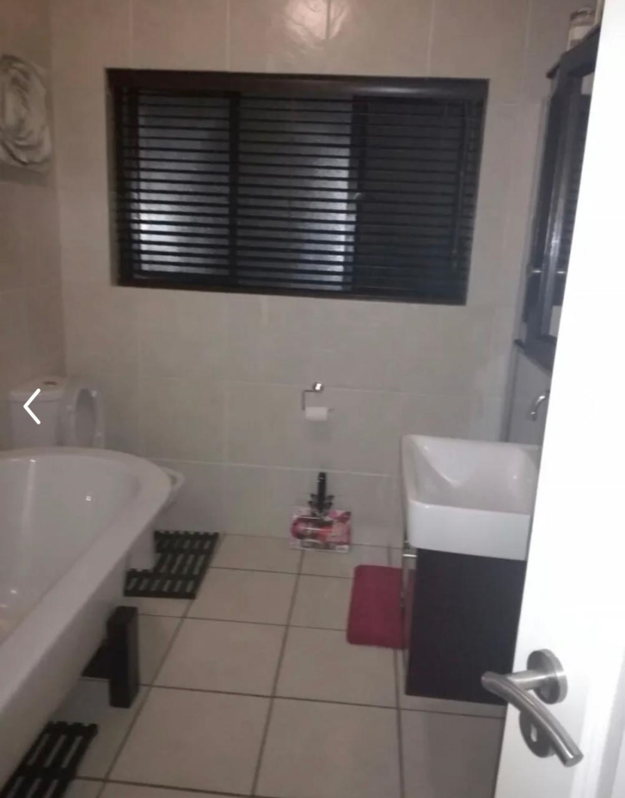 To Let  Bedroom Property for Rent in Sunninghill Gauteng