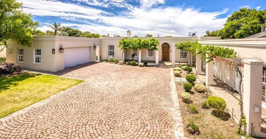  Bedroom Property for Sale in Erasmusrand Gauteng