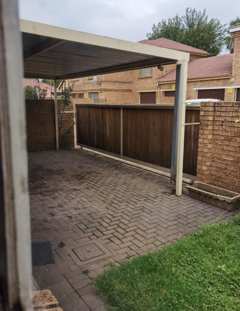  Bedroom Property for Sale in Bester Gauteng
