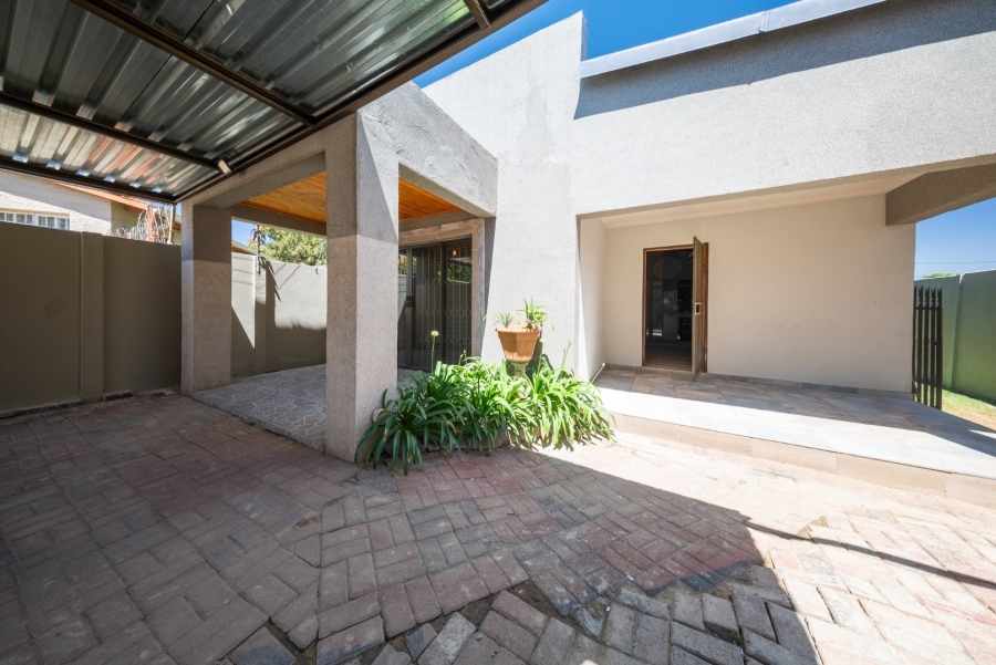 To Let 2 Bedroom Property for Rent in Eastleigh Gauteng